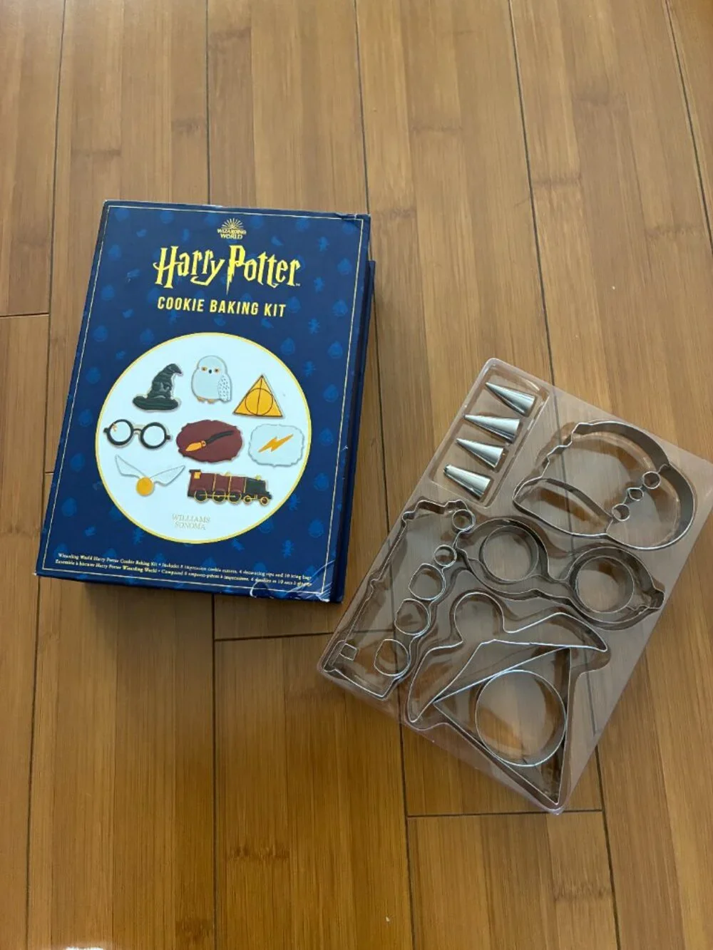 William Sonoma Harry Potter Baking Cookie Cutter Set